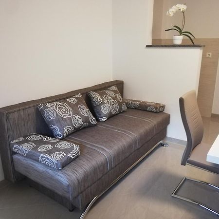 Guesthouse Vesna Сень Экстерьер фото