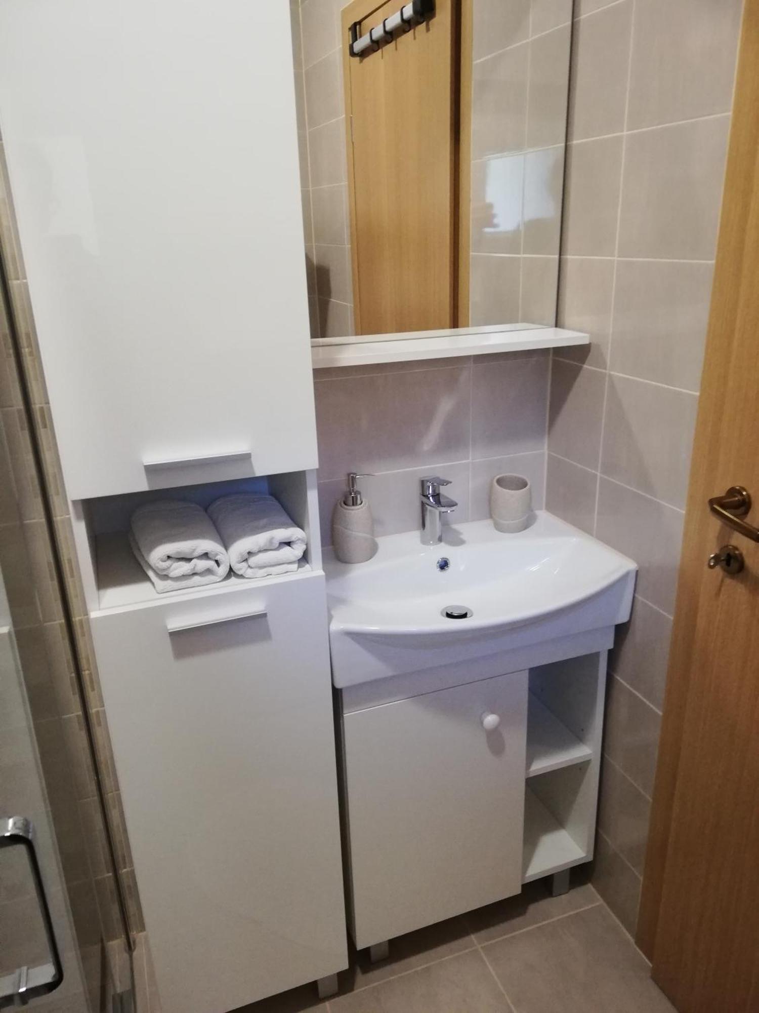 Guesthouse Vesna Сень Экстерьер фото