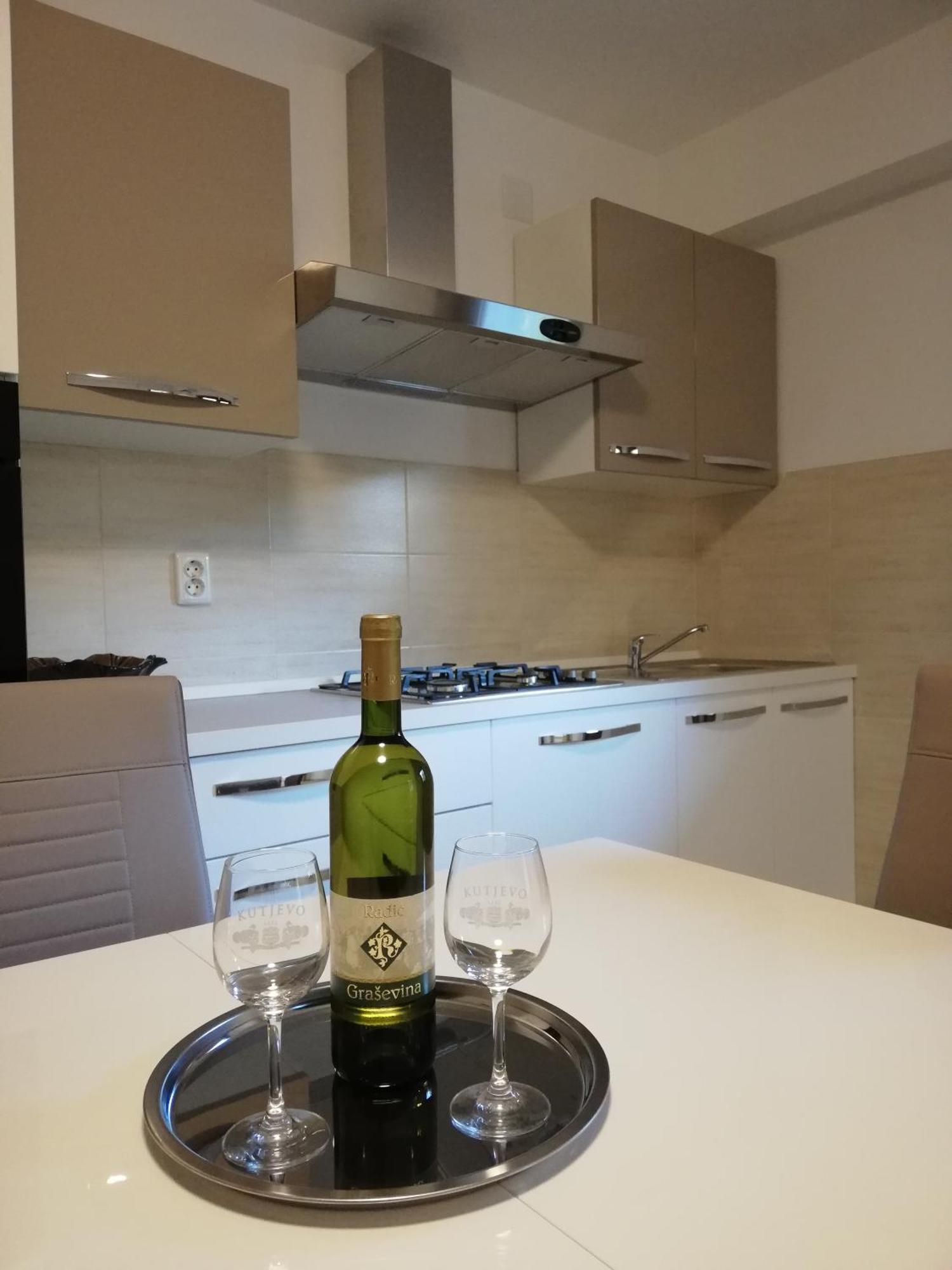 Guesthouse Vesna Сень Экстерьер фото